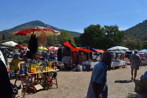 Le Vide-grenier de l'ASAM Evenos - septembre 2016